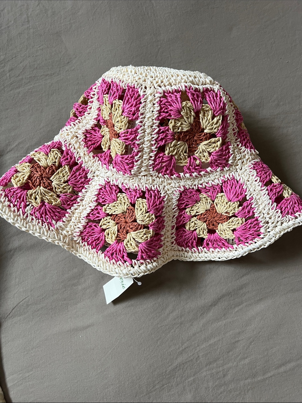 aerie Bucket Hat in Pink and Cream